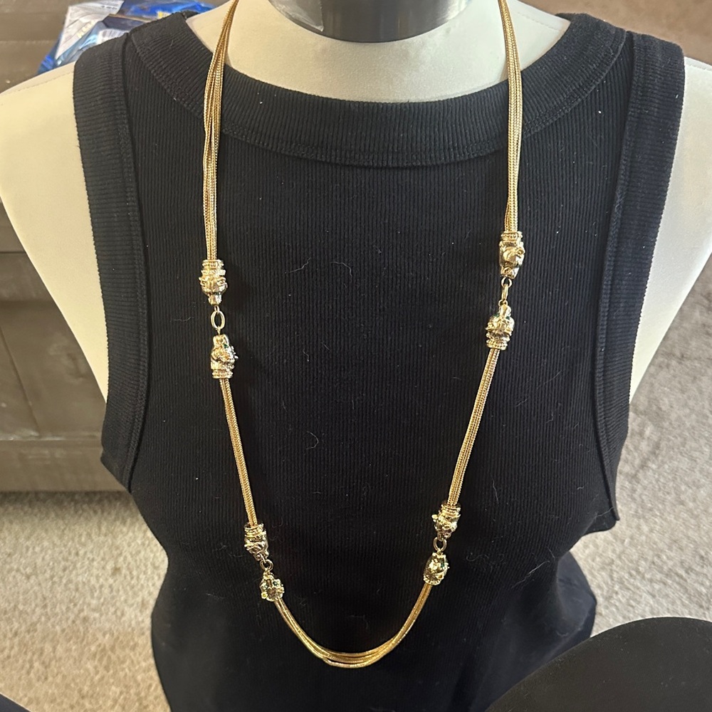 Elegant Gold Necklace with Beaded Accents